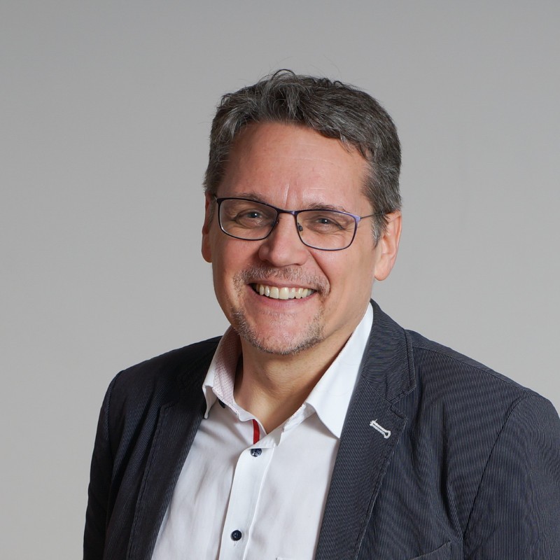 Portrait von Alfred Schierer